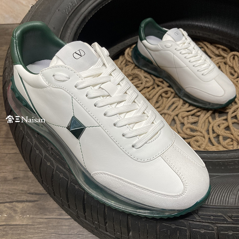 ▶ STUD AROUND LOW-TOP CALFSKIN AND NAPPA, photo 1