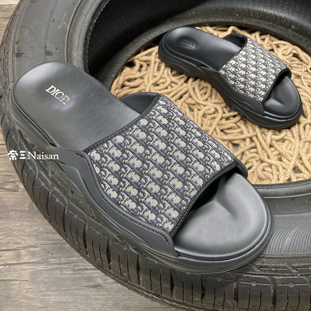 ▶ Dior Sandals, photo 1