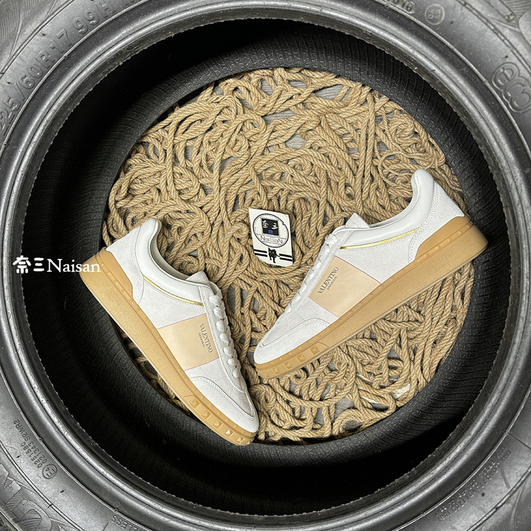 ▶ UPVILLAGE LOW - Image 3