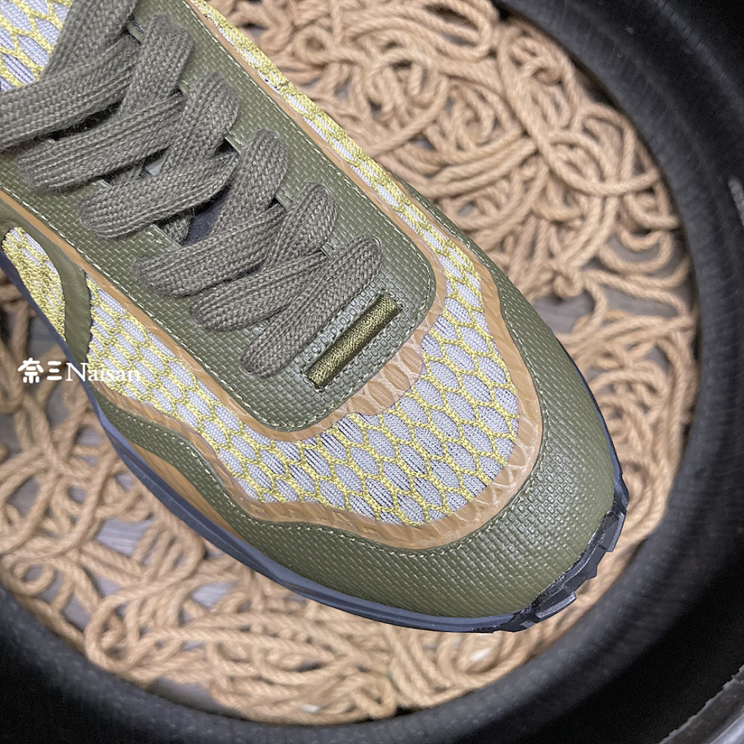 ▶ Valentino Sneakers - Image 12