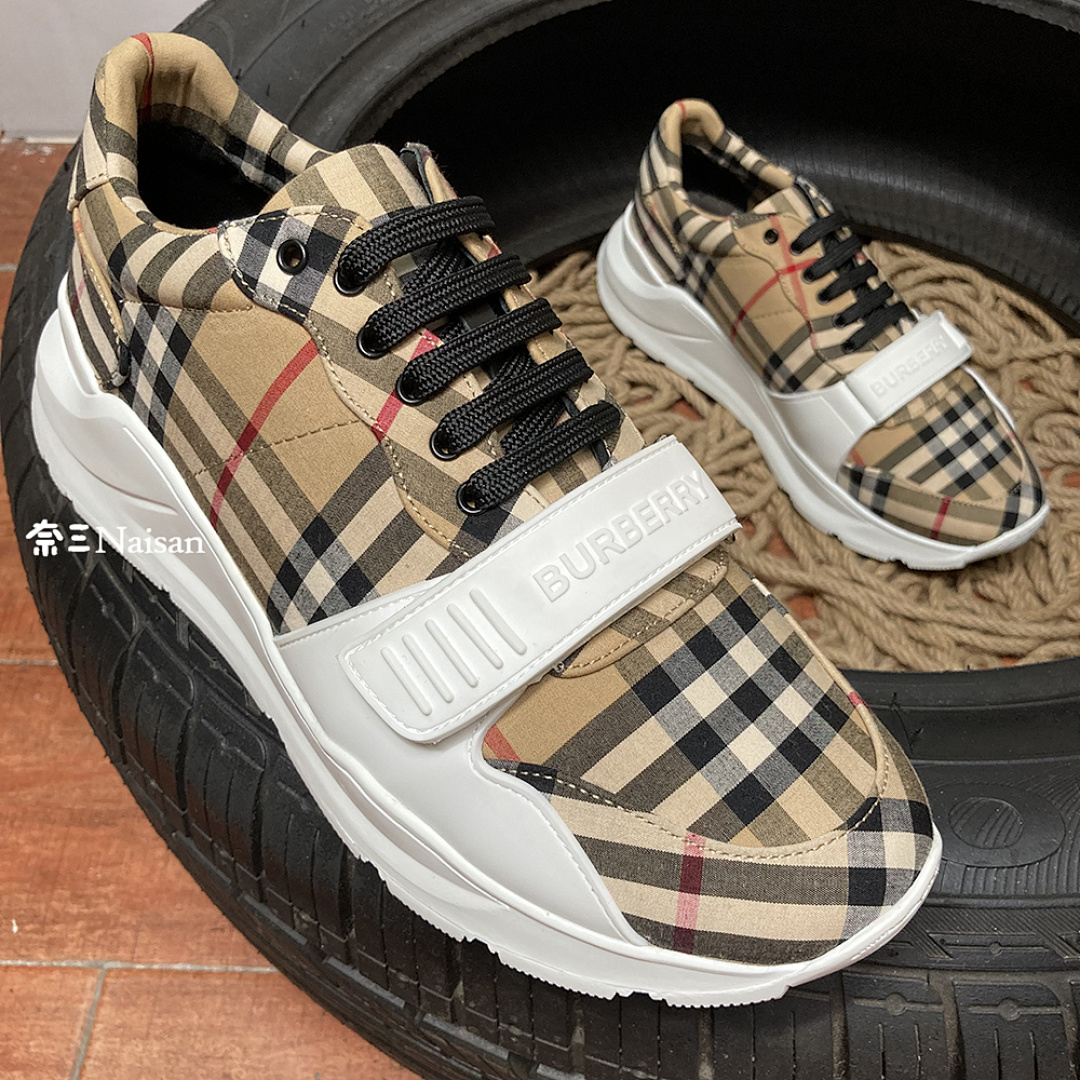▶ Burberry Sneakers, photo 1