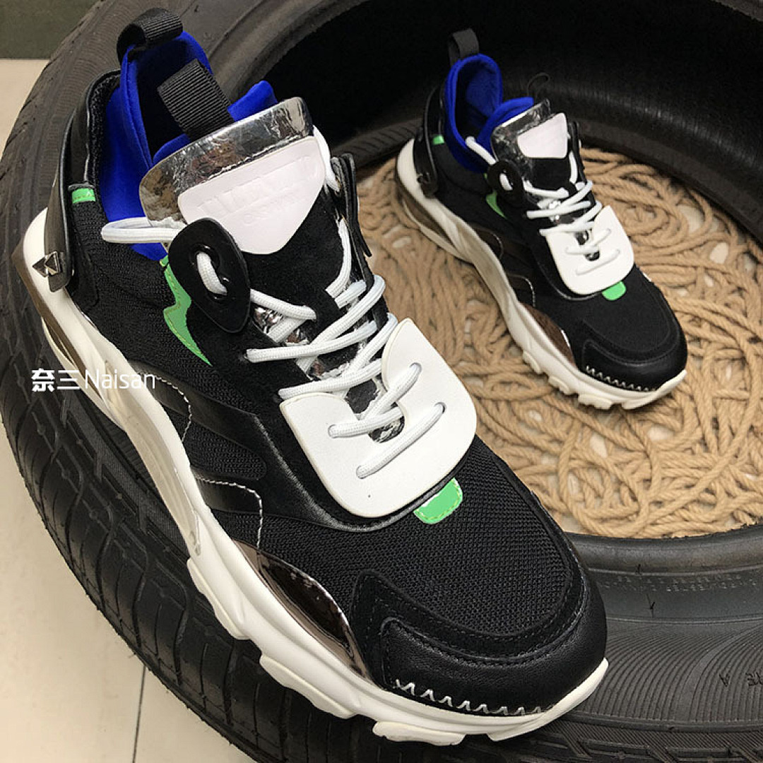 ▶ VT High Top Sneakers, photo 1