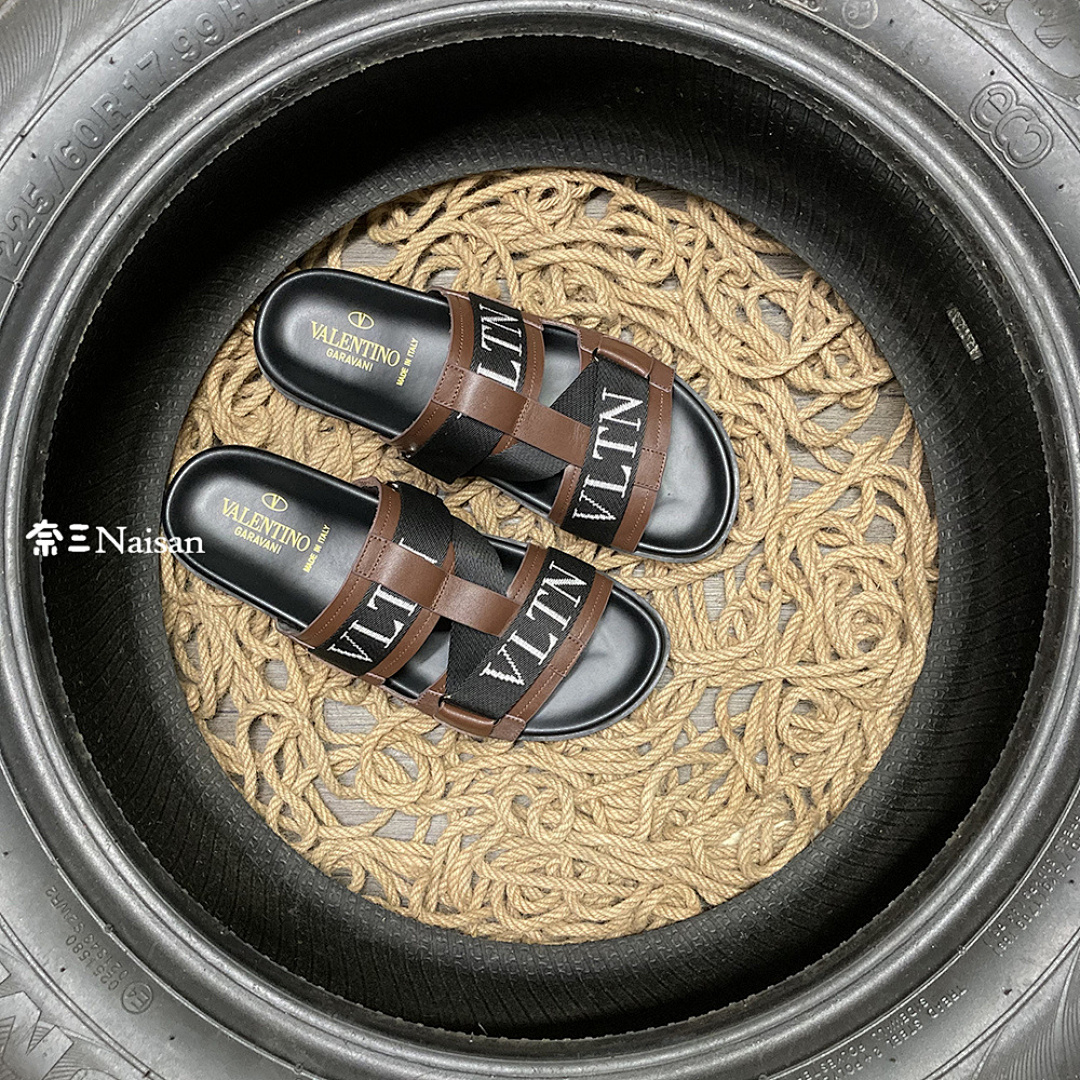 ▶ Valentino Sandals - Image 5