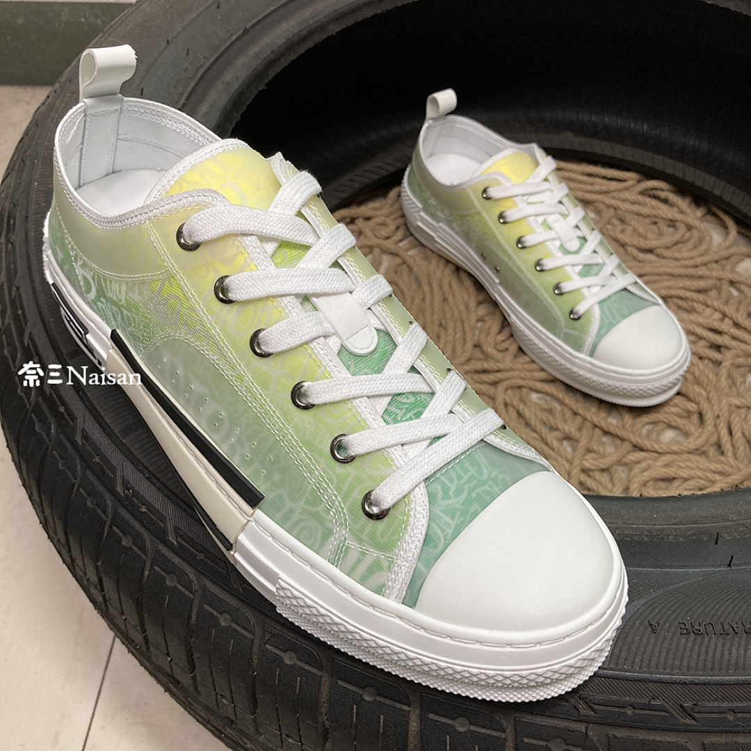 ▶ Low Top Sneakers, photo 1
