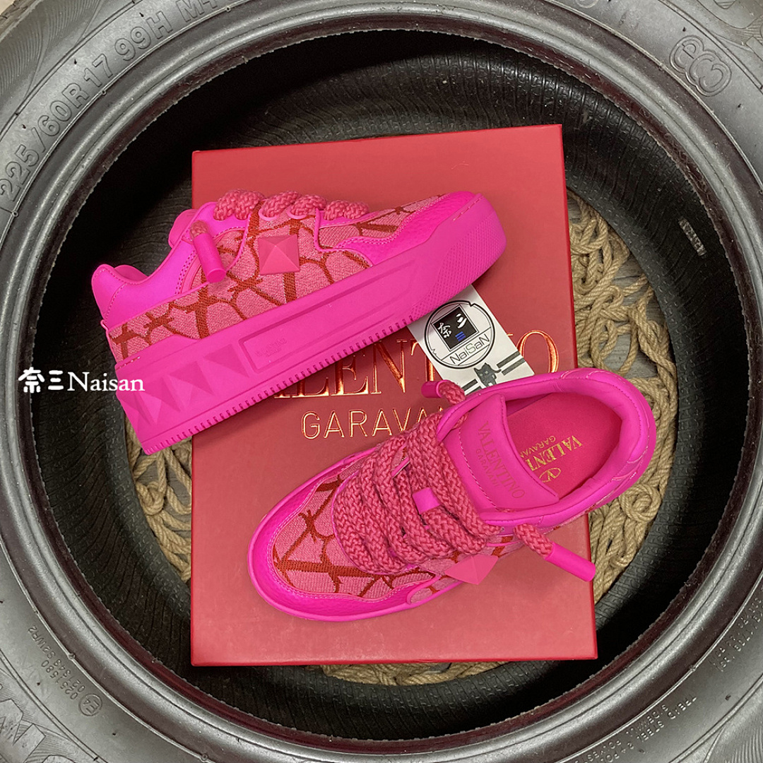 On Running ONE STUD XL NAPPA LEATHER LOW-TOP - Image 2