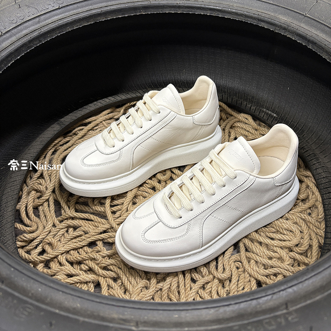▶ Alexander McQueen Retro Sneaker - Image 7