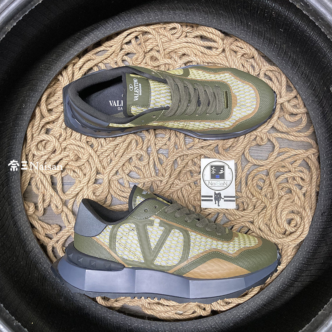 ▶ Valentino Sneakers - Image 4
