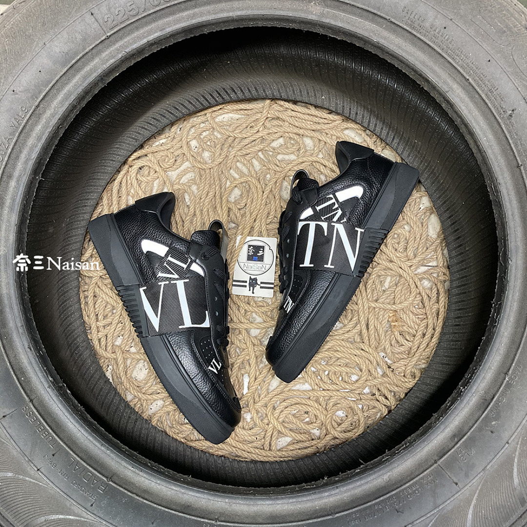 ▶ VL7N SNEAKER - Image 3