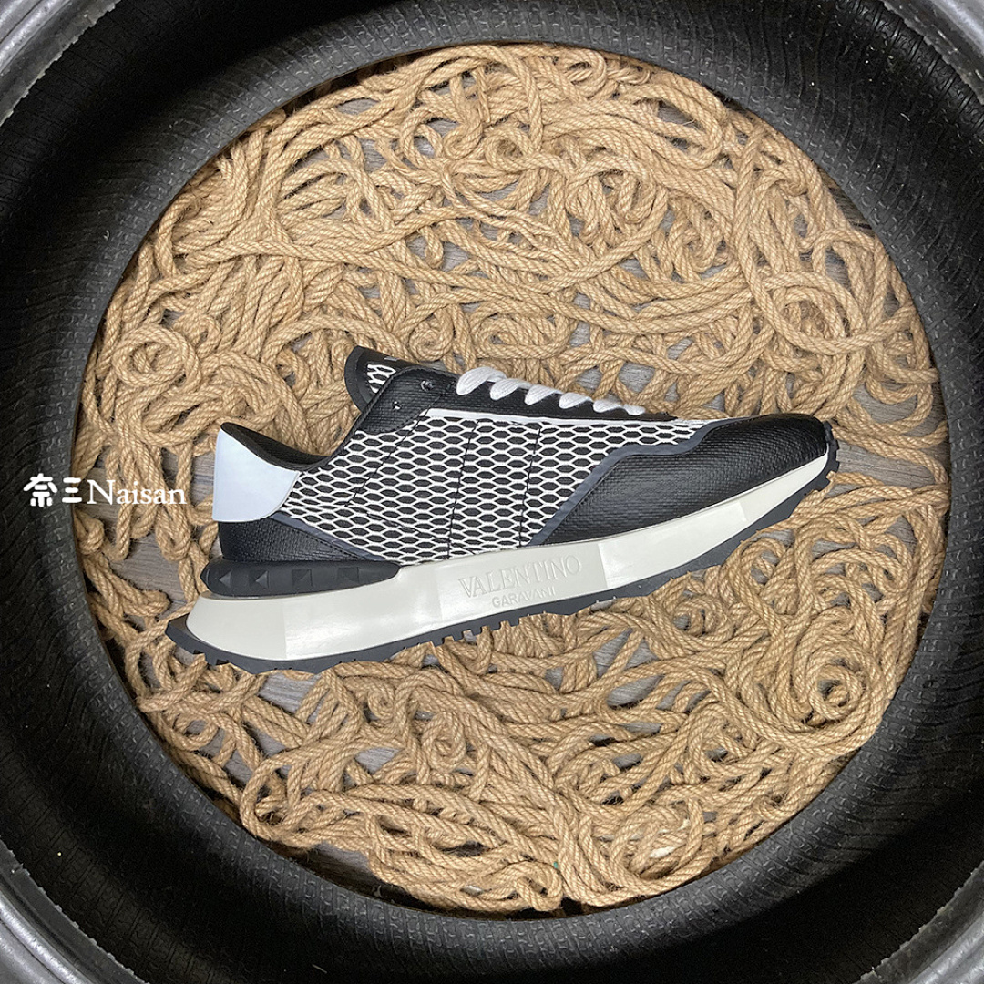 ▶ Valentino Sneakers - Image 7