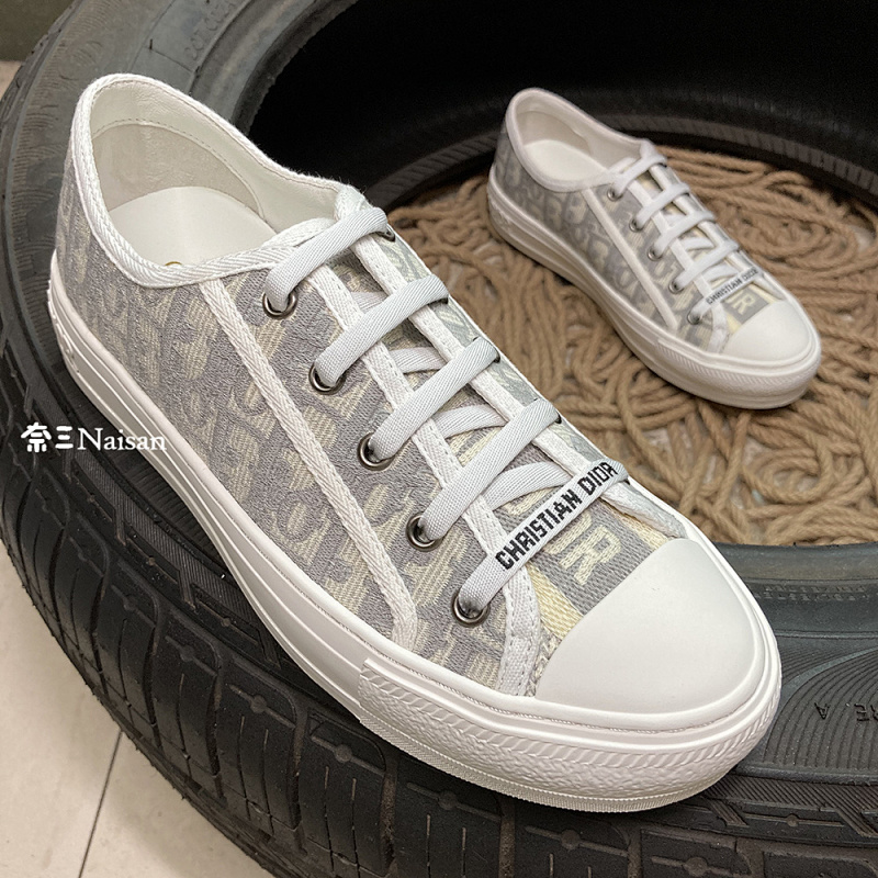 ▶ Walk'N Low Top Sneaker, photo 1
