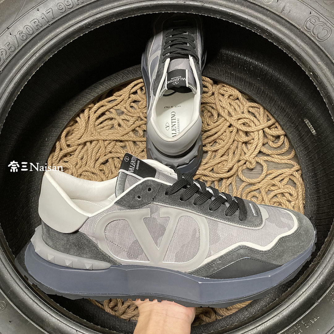 ▶ Valentino Sneakers - Image 8