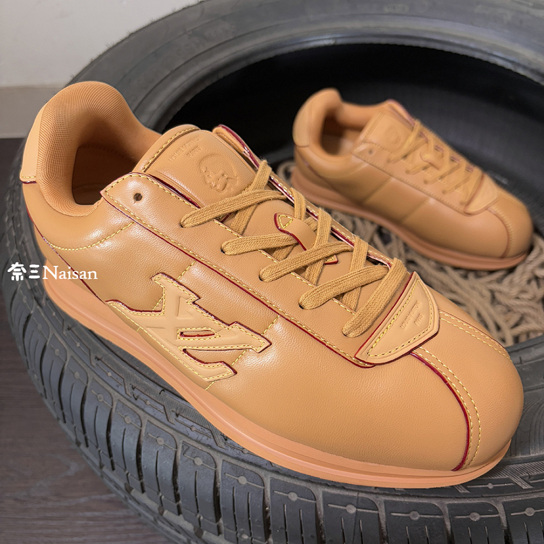 ▶ LV BUTTERSOFT Trainers, photo 1
