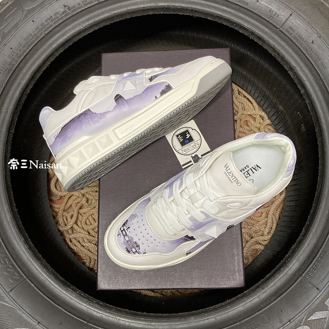 On Running ONE STUD LOW-TOP - Image 2