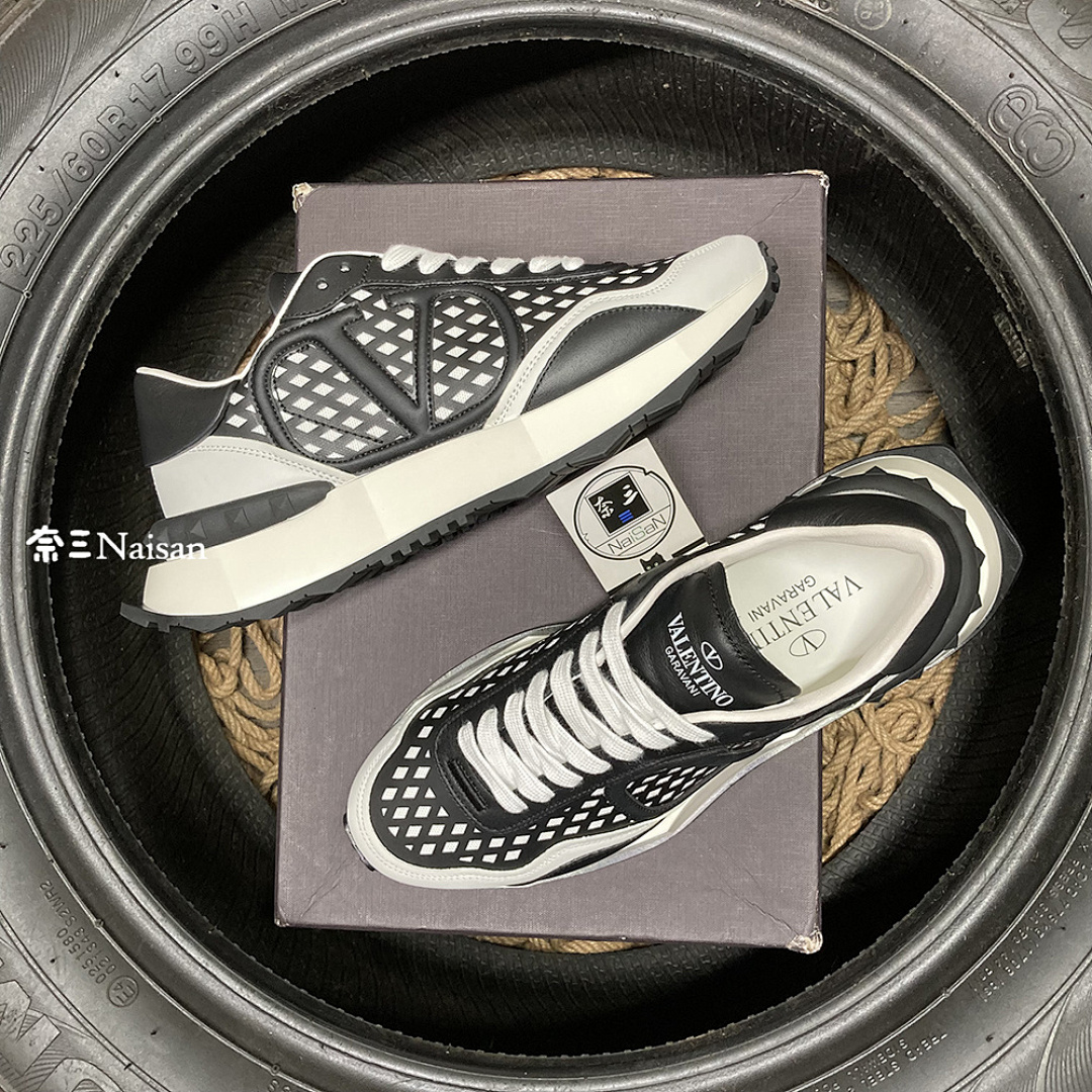 ▶ Valentino Sneakers - Image 2