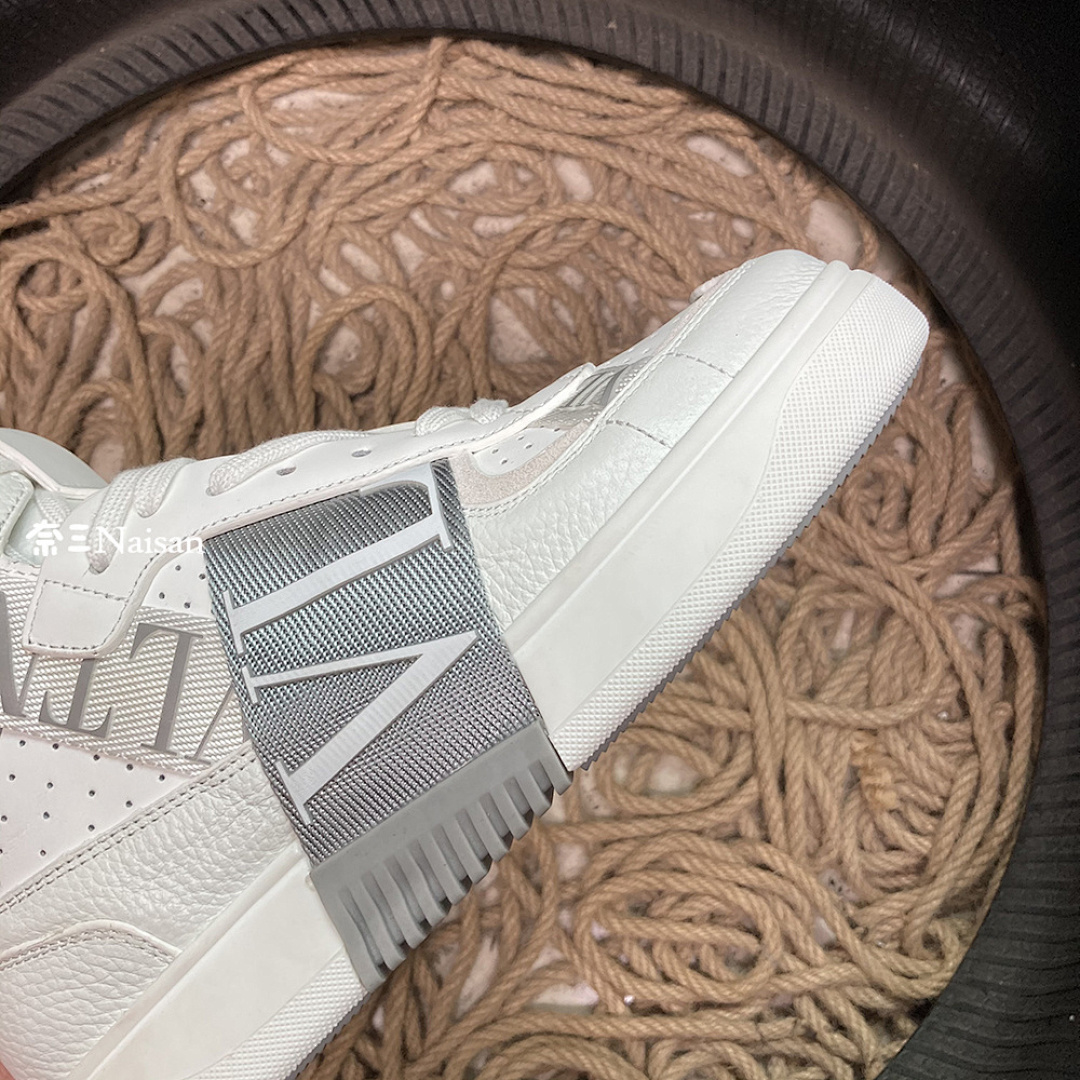 ▶ VL7N SNEAKER WITH BANDS HIGH - Image 12