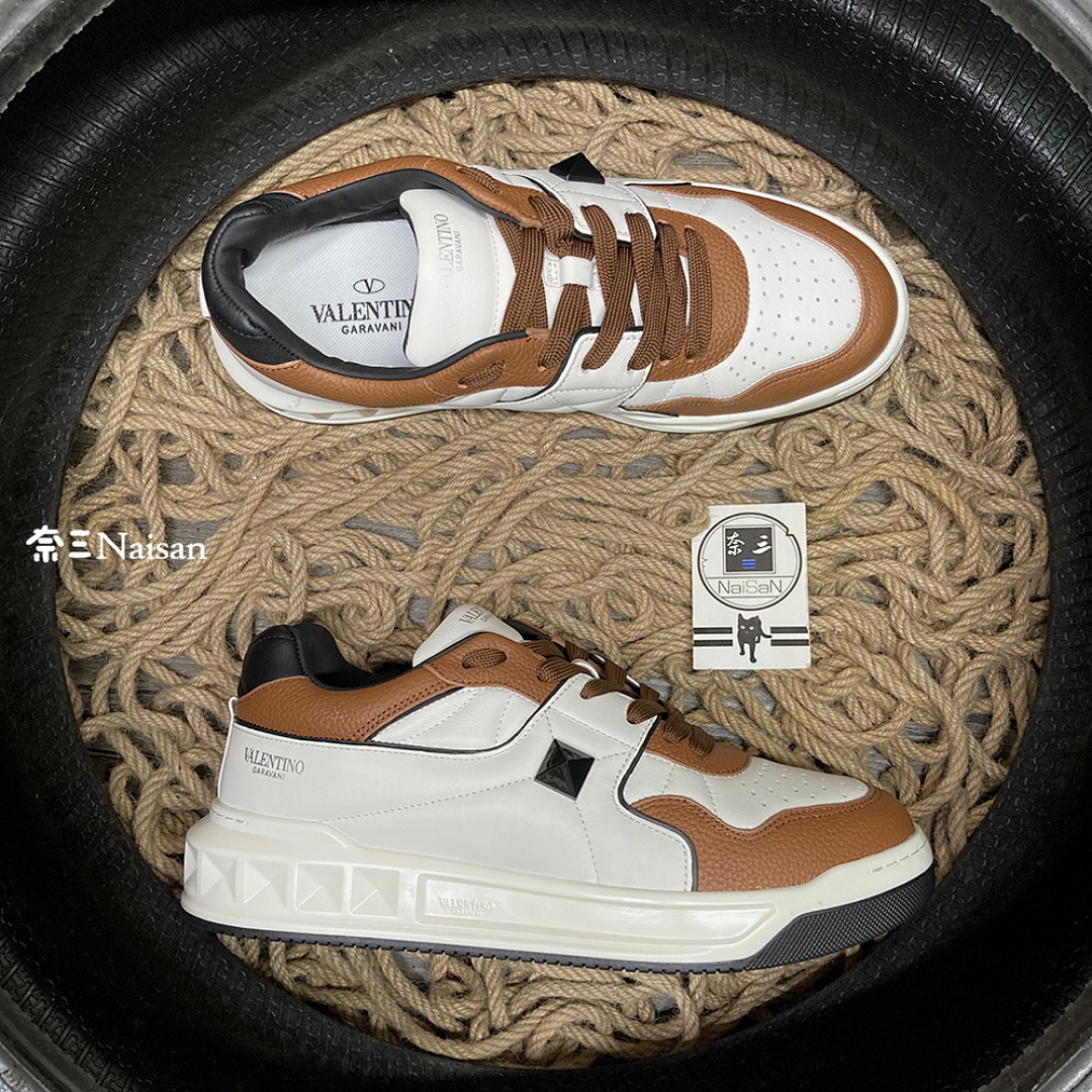On Running ONE STUD LOW-TOP - Image 4