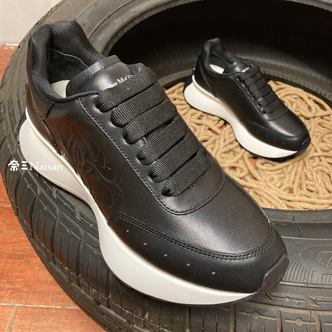 ▶ Alexander McQueen Sprint Runner