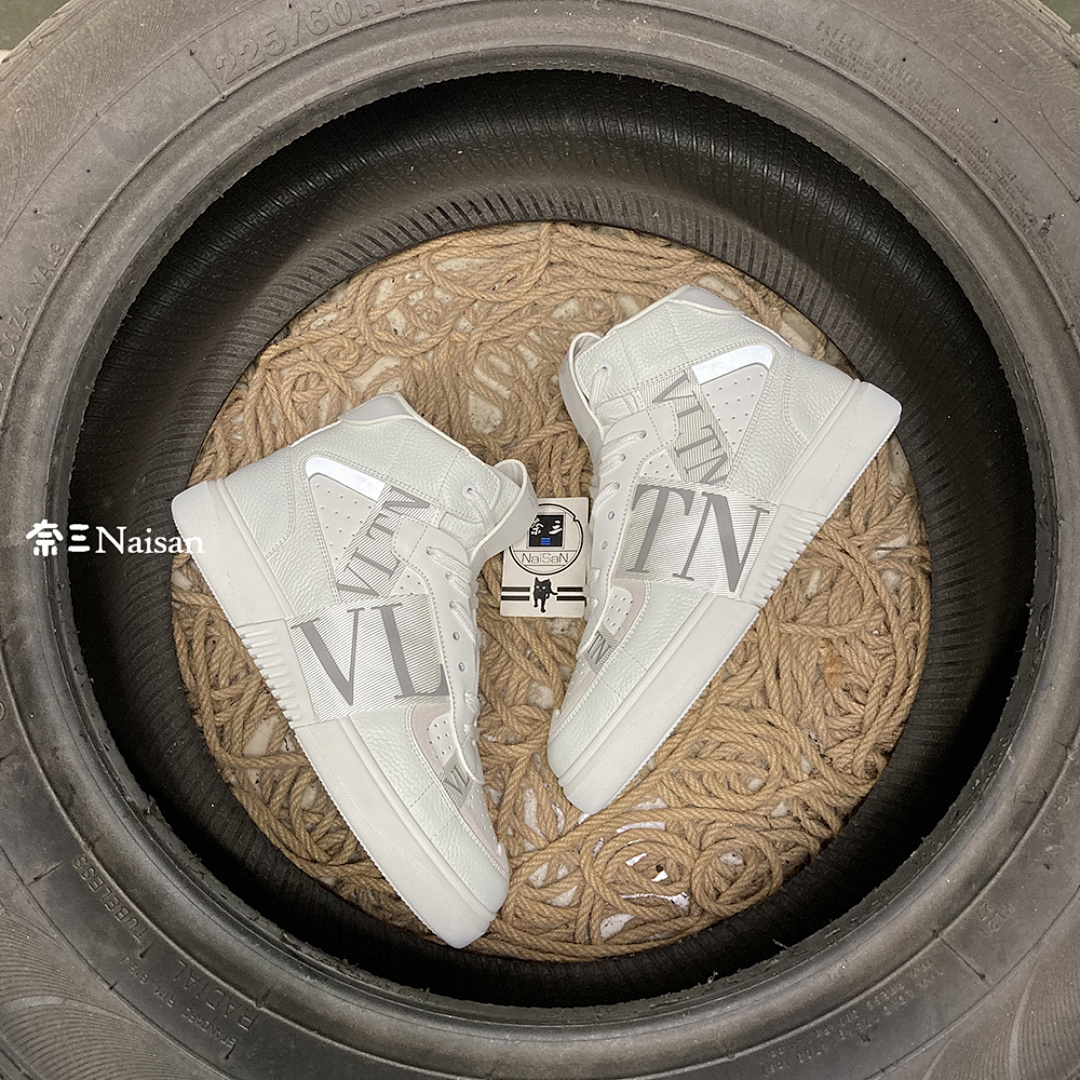 ▶ VL7N SNEAKER WITH BANDS HIGH - Image 3