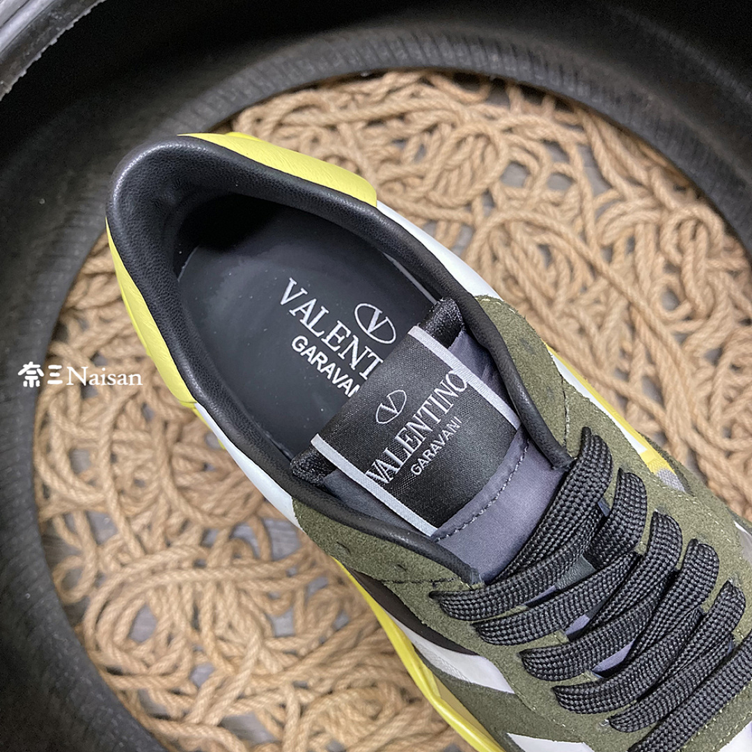 ▶ Valentino Sneakers - Image 13