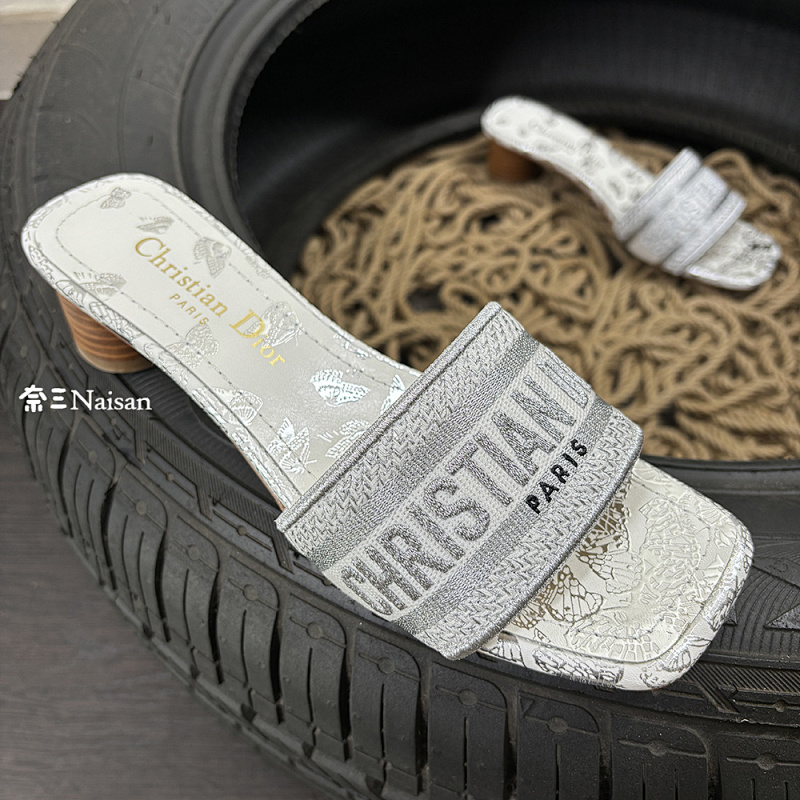 ▶ Dway Heeled Slide, photo 1