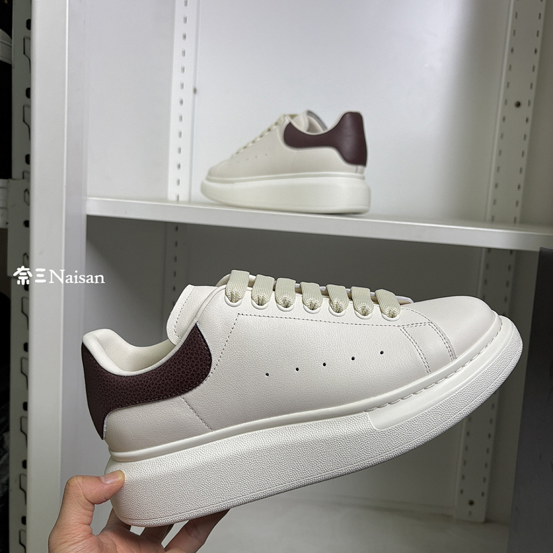 Christian Louboutin Christian Louboutin - Image 18