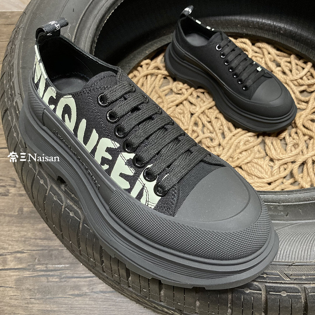▶ Alexander McQueen TREAD SLICK LACE UP Sneaker