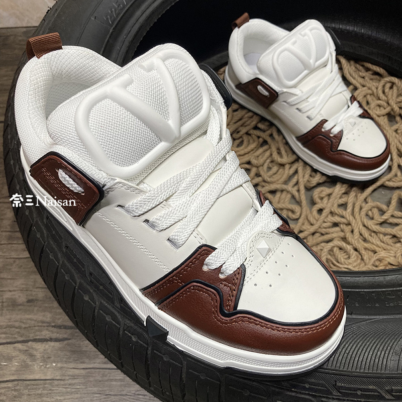 ▶ Valentino Garavani Open Skate Sneaker