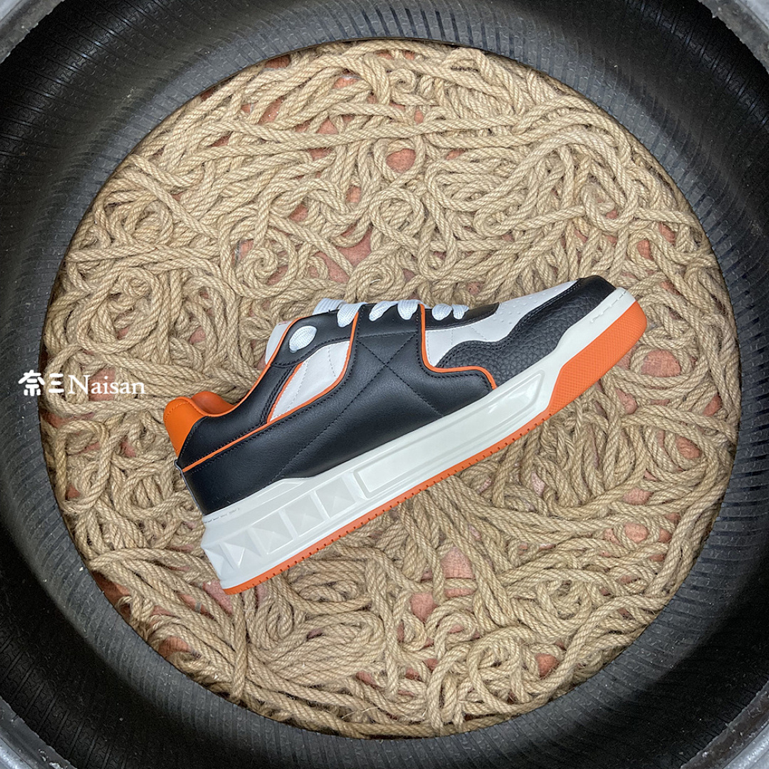 On Running ONE STUD LOW-TOP - Image 10