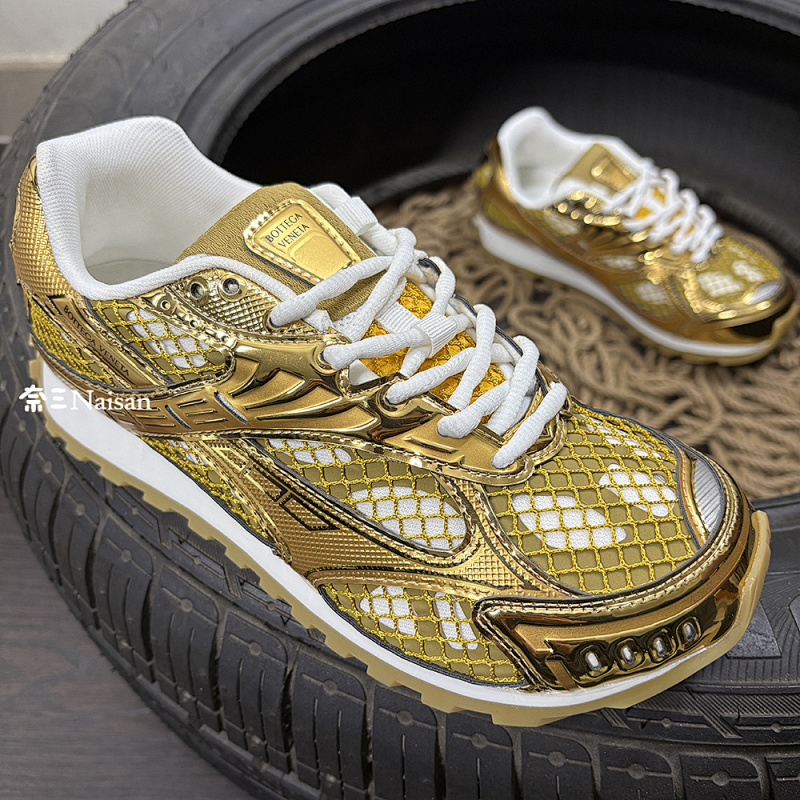 ▶ Orbit Sneaker, photo 1