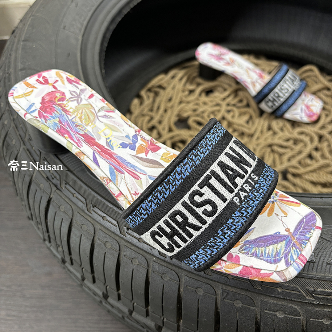 ▶ Dway Heeled Slide, photo 1