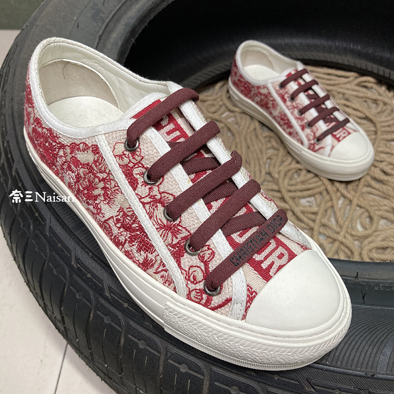 ▶ Walk'N Low Top Sneaker, photo 1