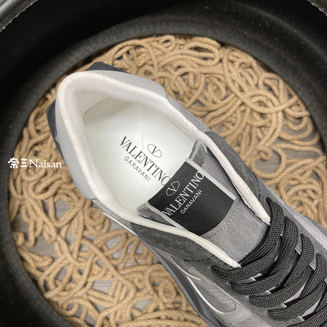▶ Valentino Sneakers - Image 13