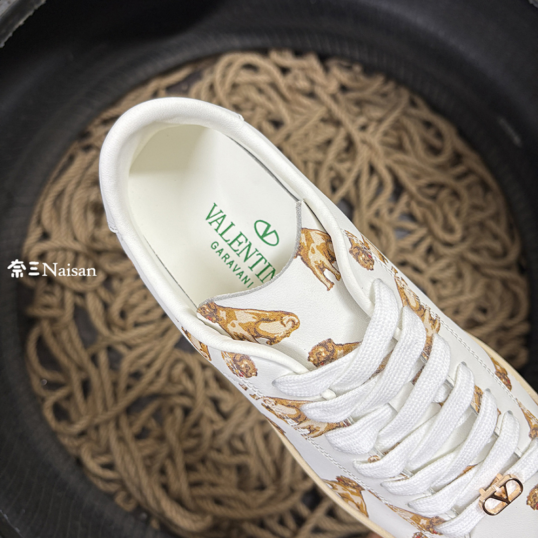 ▶ Royco Trainer - Image 15