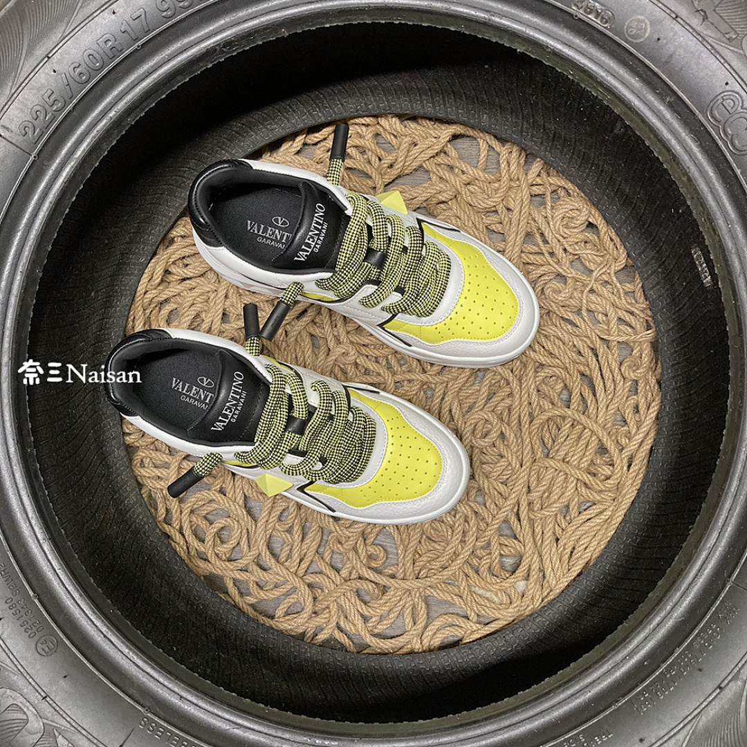 On Running ONE STUD XL NAPPA LEATHER LOW-TOP - Image 5