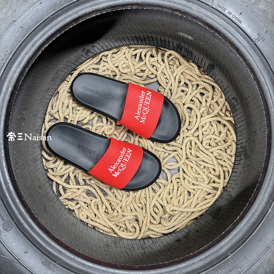 ▶ McQueen Slides - Image 5