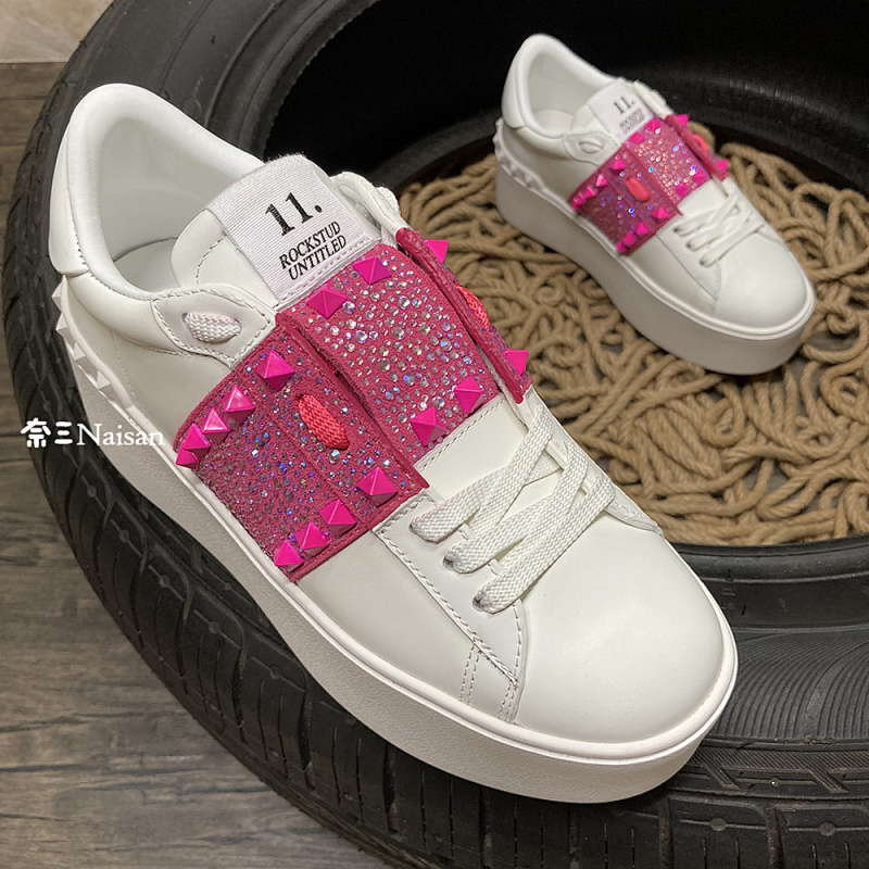 ▶ FLATFORM ROCKSTUD