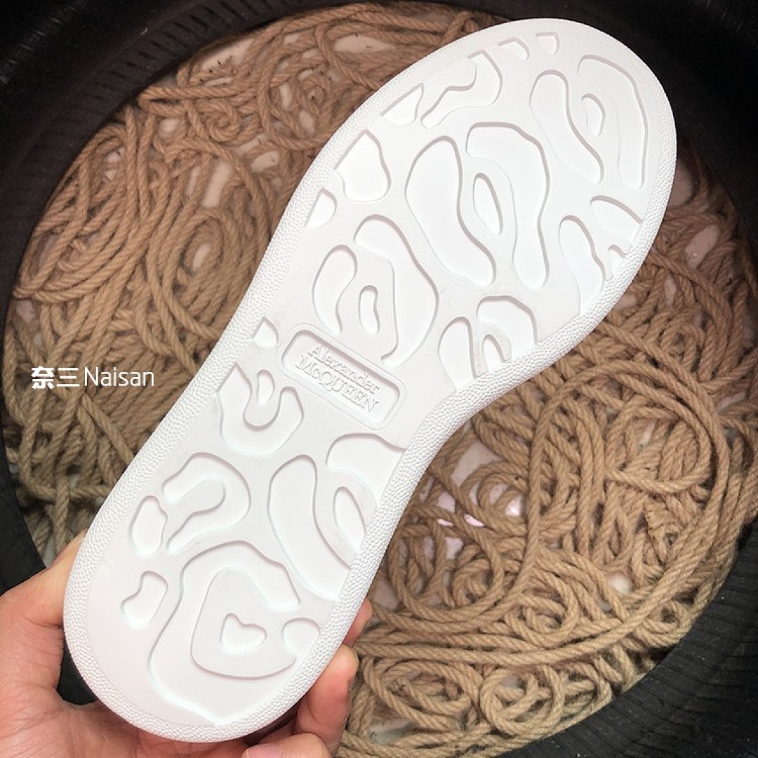 Christian Louboutin Alexander McQueen Sneaker - Image 15