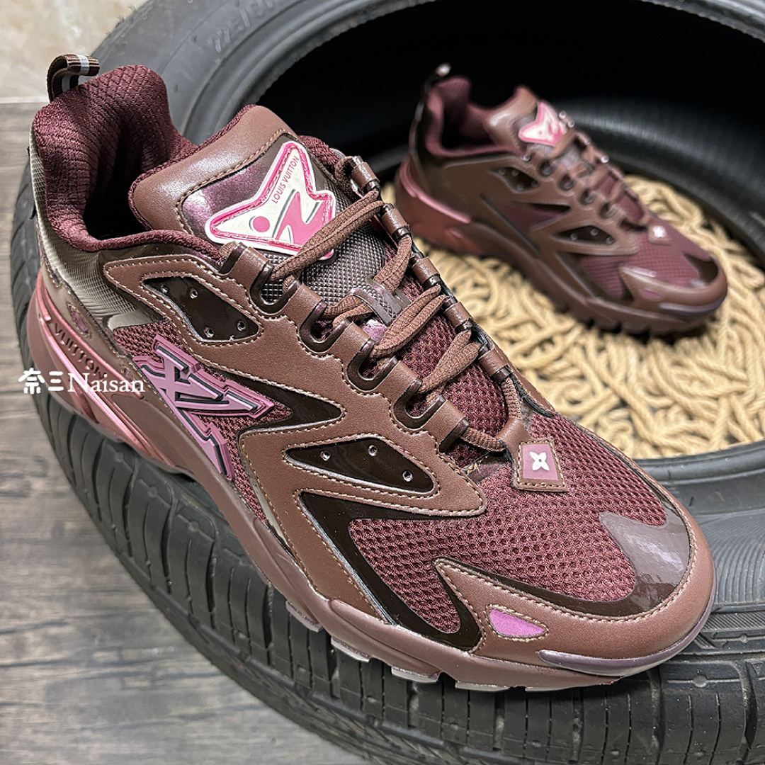 ▶ LV RUNNER, photo 1