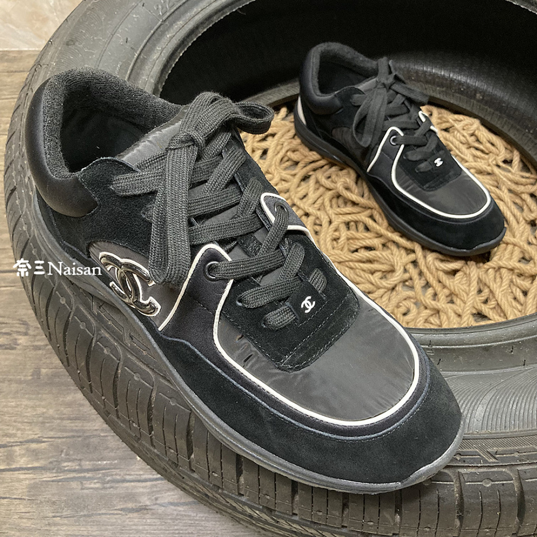 ▶ CHANEL Sneaker, photo 1