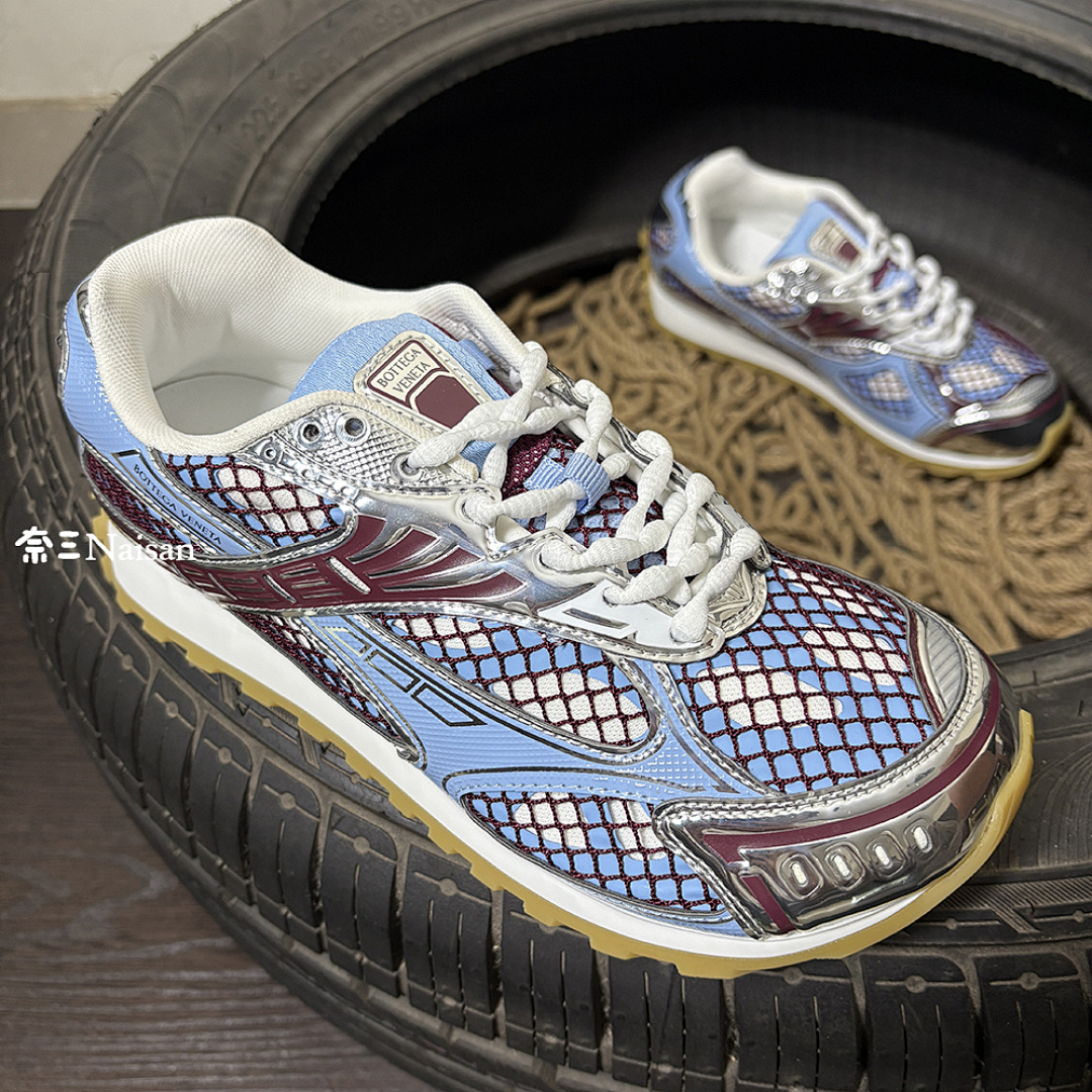 ▶ Orbit Sneaker, photo 1