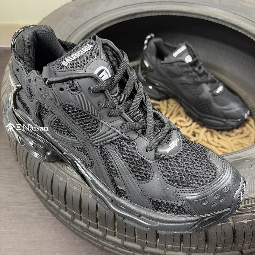 ▶ Balenciga Sneaker, photo 1