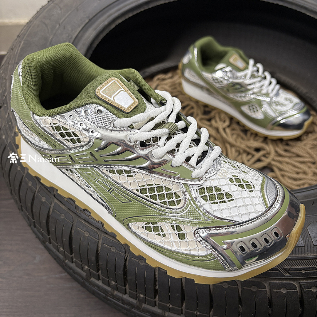 ▶ Orbit Sneaker, photo 1