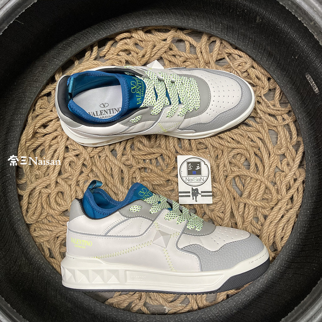 On Running ONE STUD MID-TOP SNEAKER IN NAPPA LEATHER - Image 4