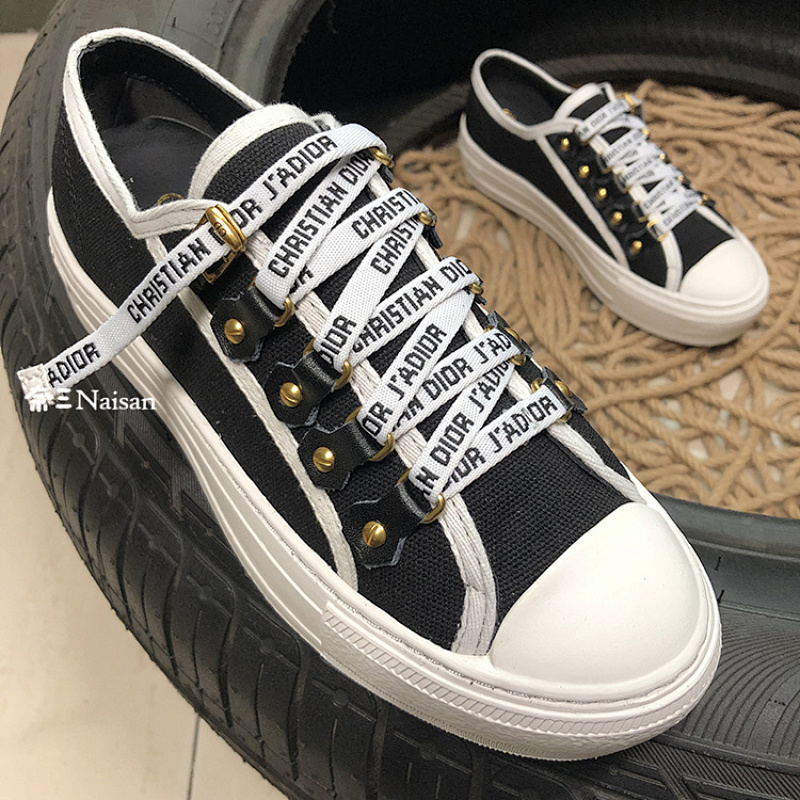▶ Walk'N Low Top Sneaker, photo 1