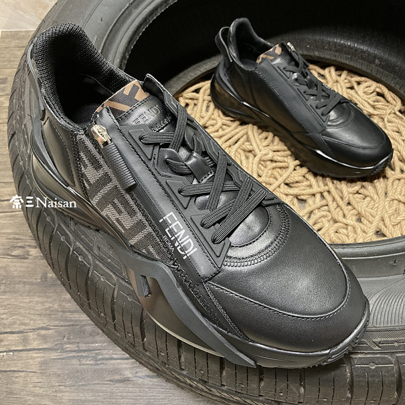 ▶ Flow Sneakers, photo 1