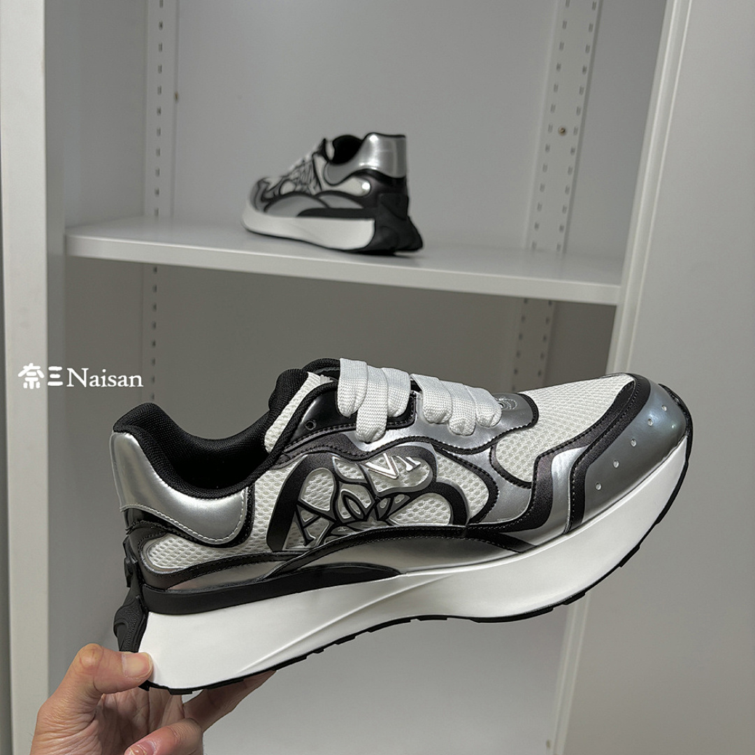 ▶ Alexander McQueen Sprint Runner - Image 17