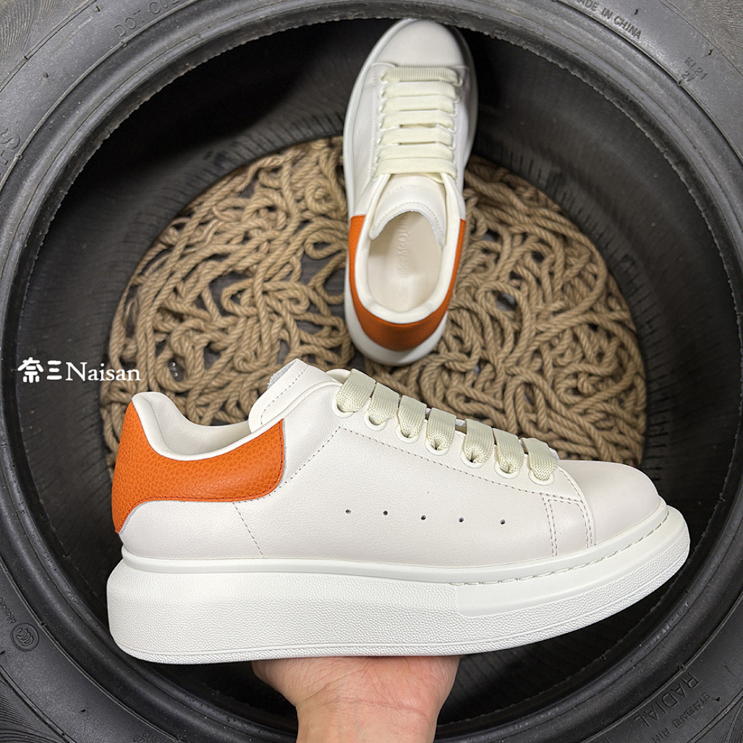 Christian Louboutin Christian Louboutin - Image 9