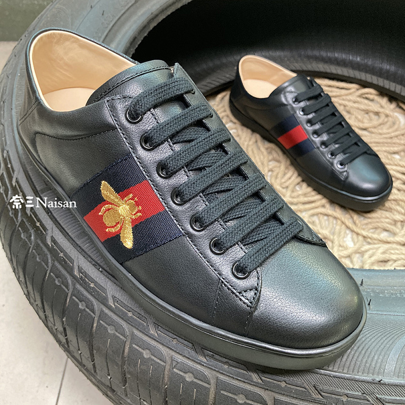 ▶ Black Ace Sneaker Bee Embroidered With, photo 1