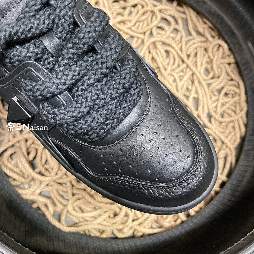 On Running ONE STUD XL NAPPA LEATHER LOW-TOP - Image 14