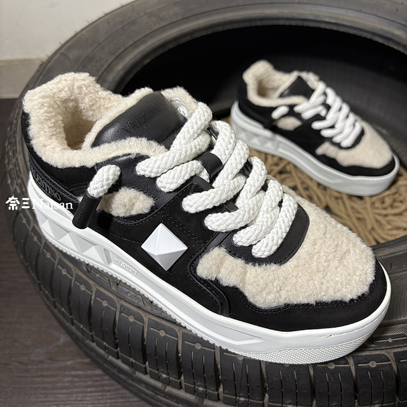 On Running One Stud Xl Low-Top Sneaker